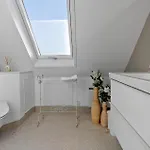 4 Bedroom Stunning In Сasa de vacaciones Glesborg