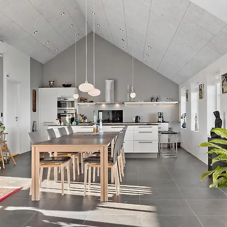 4 Bedroom Stunning In Дом отдыха *